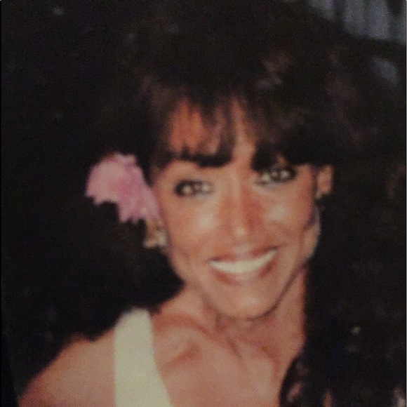 MEET ROE,I ENTERTAIN ONLY DECENT OFFERS ON MY LIST - Picture 2 of 8